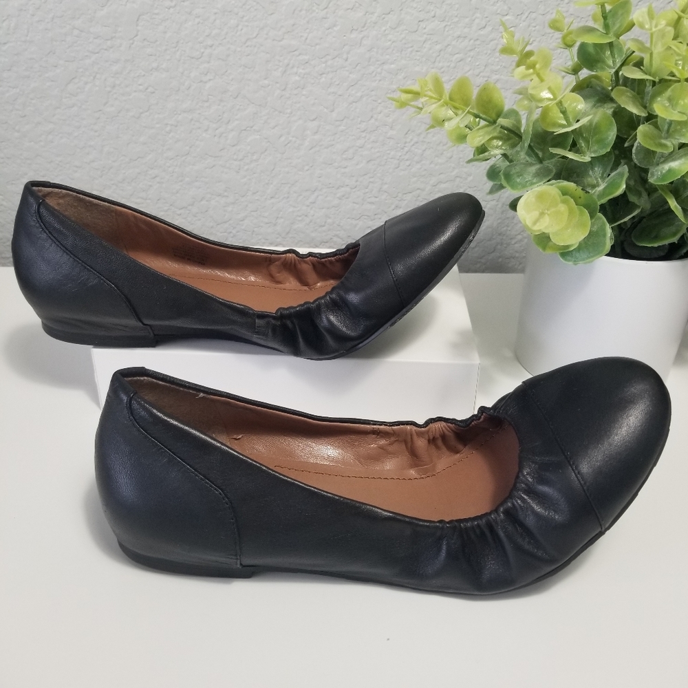 Vince Camuto Black Flats